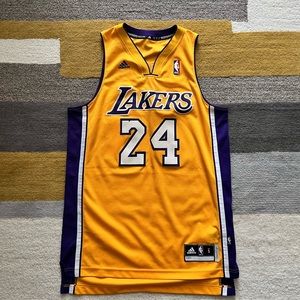 Kobe Bryant lakers jersey